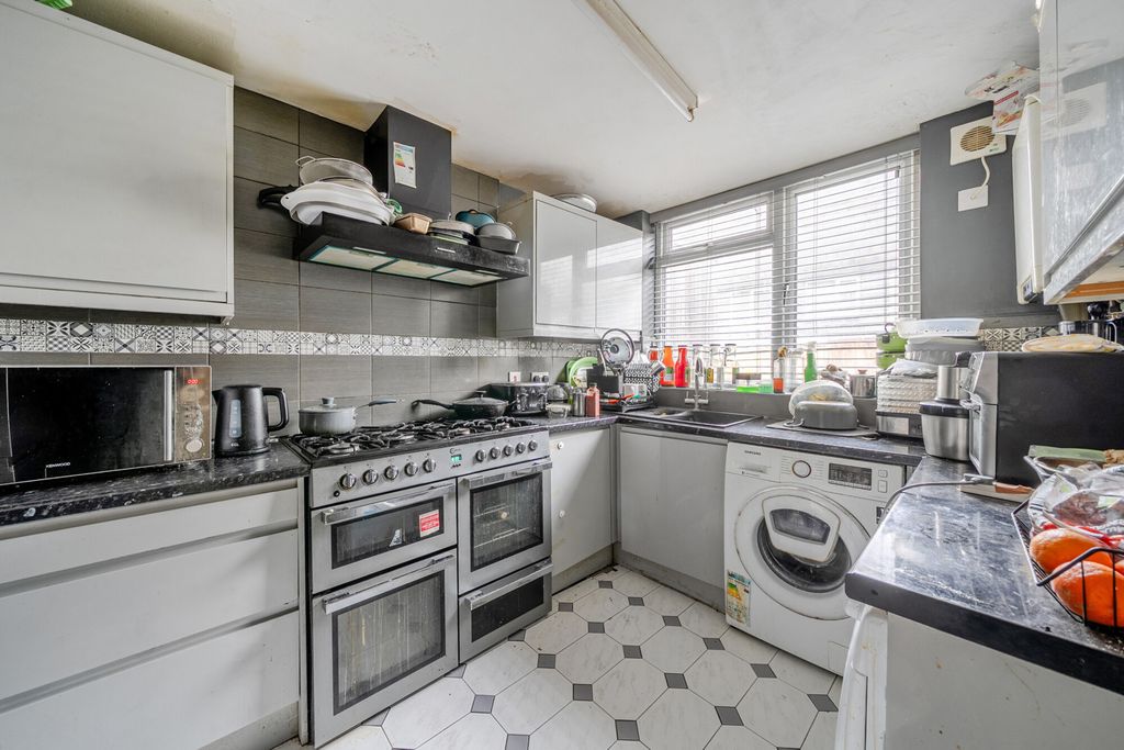 Property photo 2 of 10 1535139-8-6Ad0E5B...
