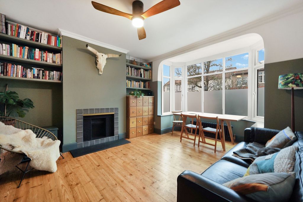 Property photo 2 of 22