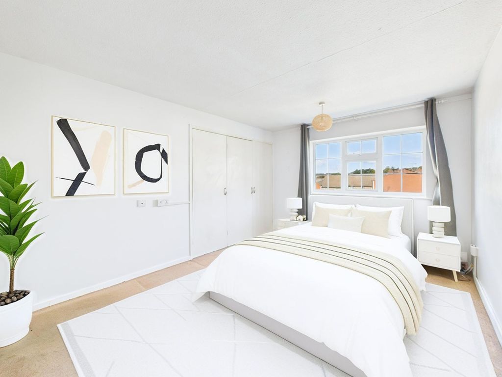 Property photo 3 of 15 Bedroom One (Virtually Furnished Ai)