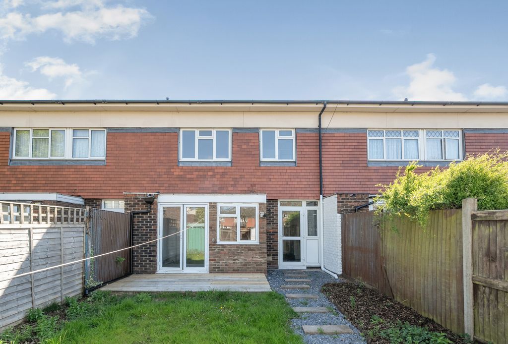 Property photo 1 of 17 1440951-14-69E752...