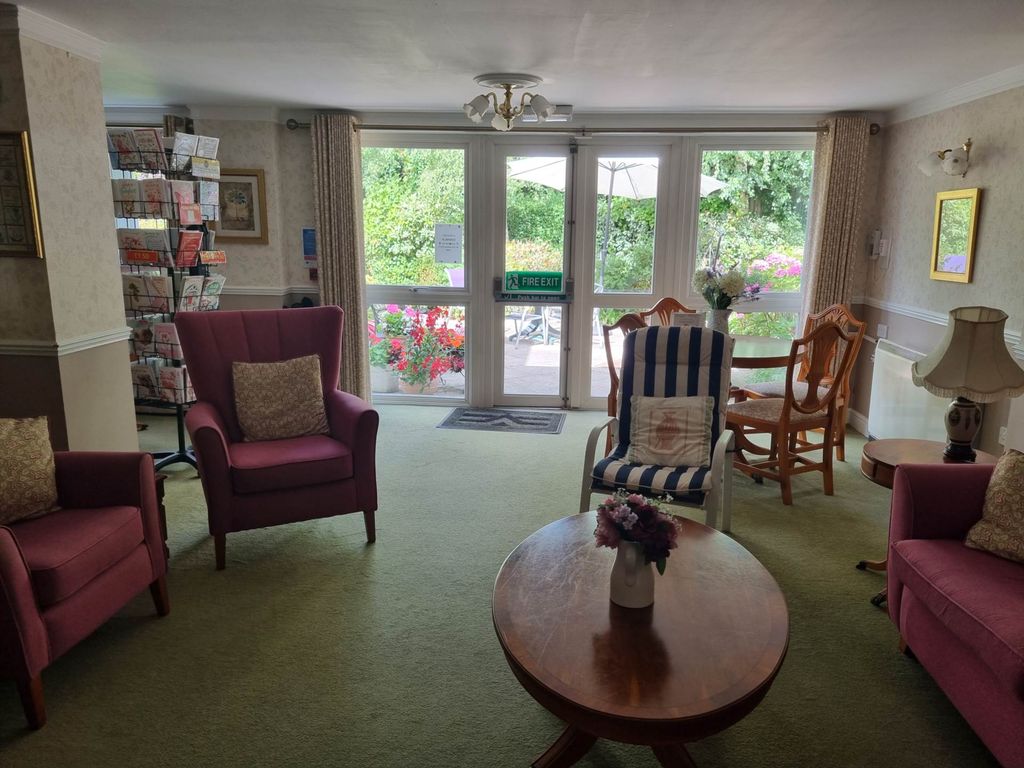 Property photo 2 of 7