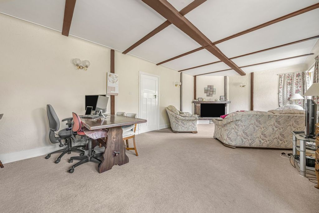 Property photo 3 of 23
