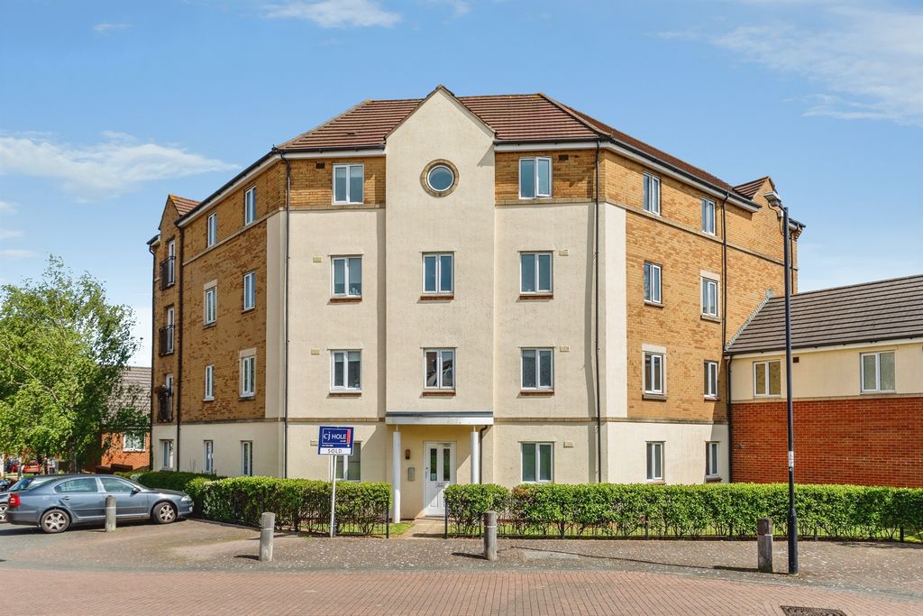 Property photo 1 of 16