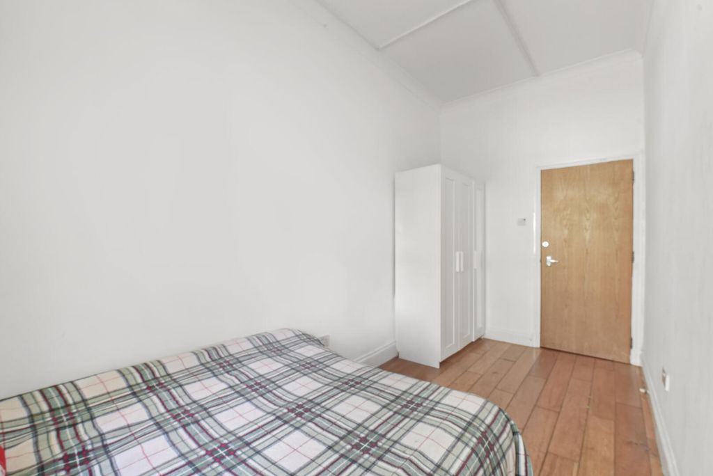 Property photo 3 of 16 Bedroom