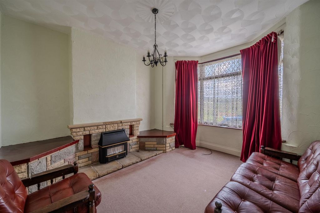 Property photo 3 of 20 4 Bushy Park-9.Jpg