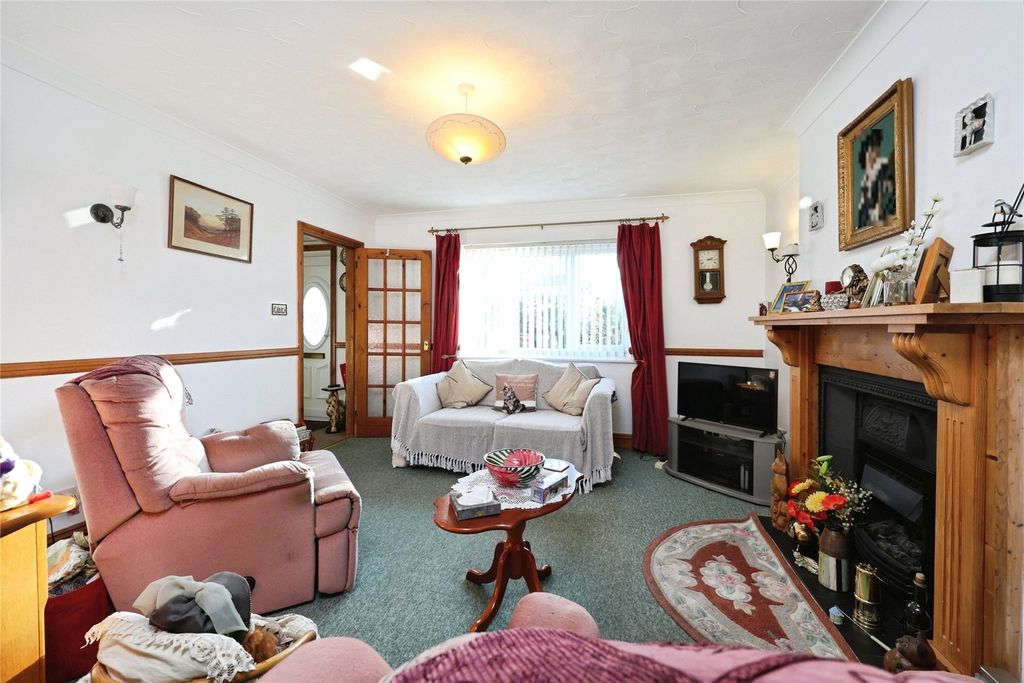 Property photo 3 of 18 Picture No. 12