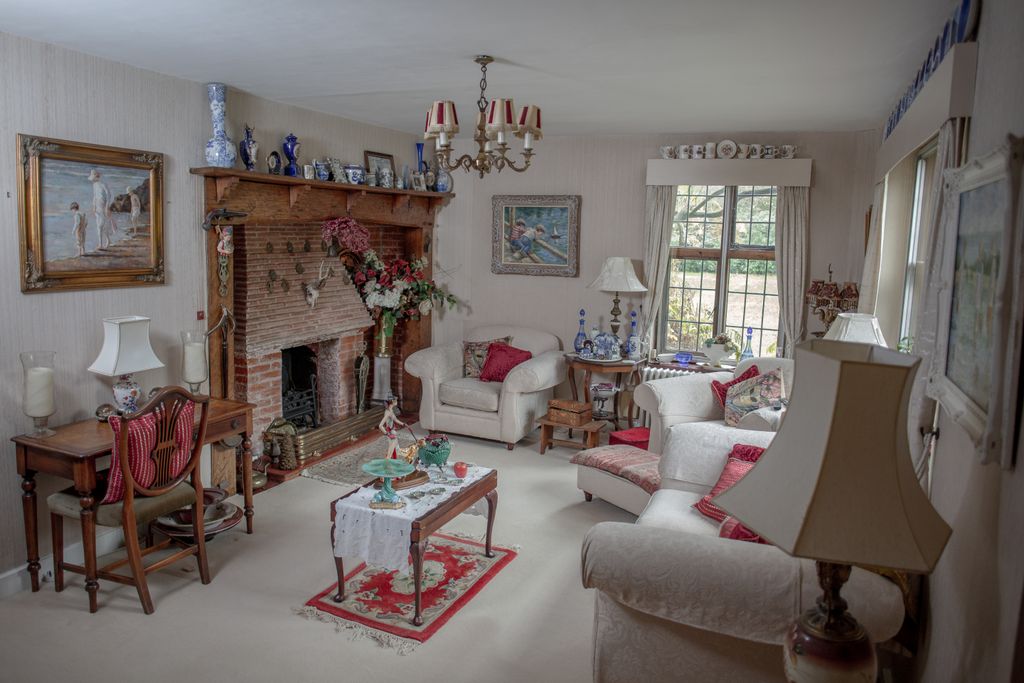 Property photo 3 of 23