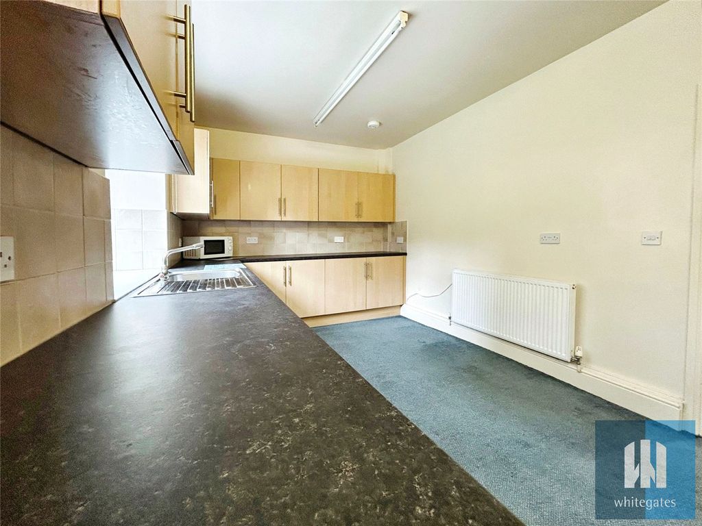 Property photo 2 of 18 Picture No. 44