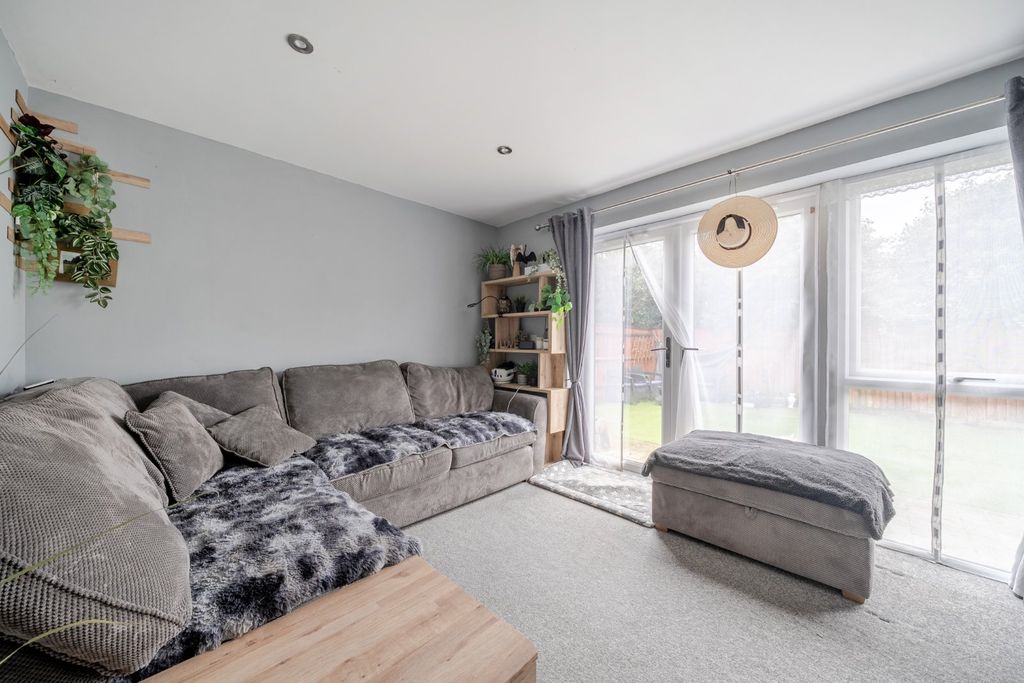 Property photo 3 of 15 Picture No. 31