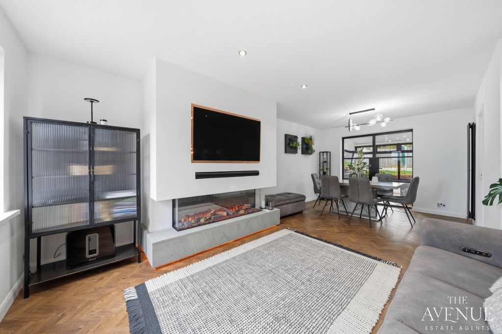 Property photo 2 of 46 5051363