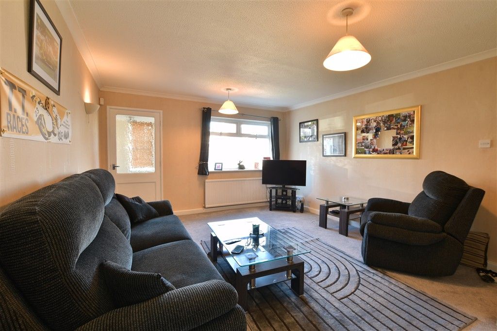 Property photo 3 of 10 Lounge/Dining Room