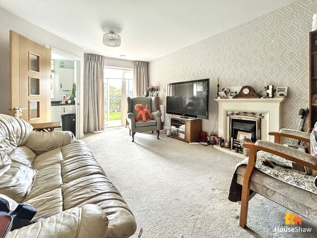 Property photo 2 of 11