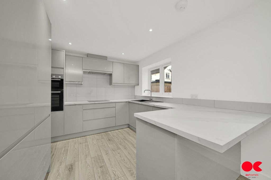 Property photo 3 of 29 Photo 17-12-2025, 11 13 16 (1).Jpg