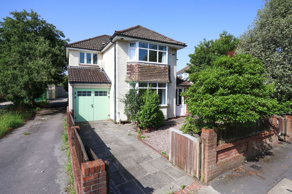 Property photo 1 of 18