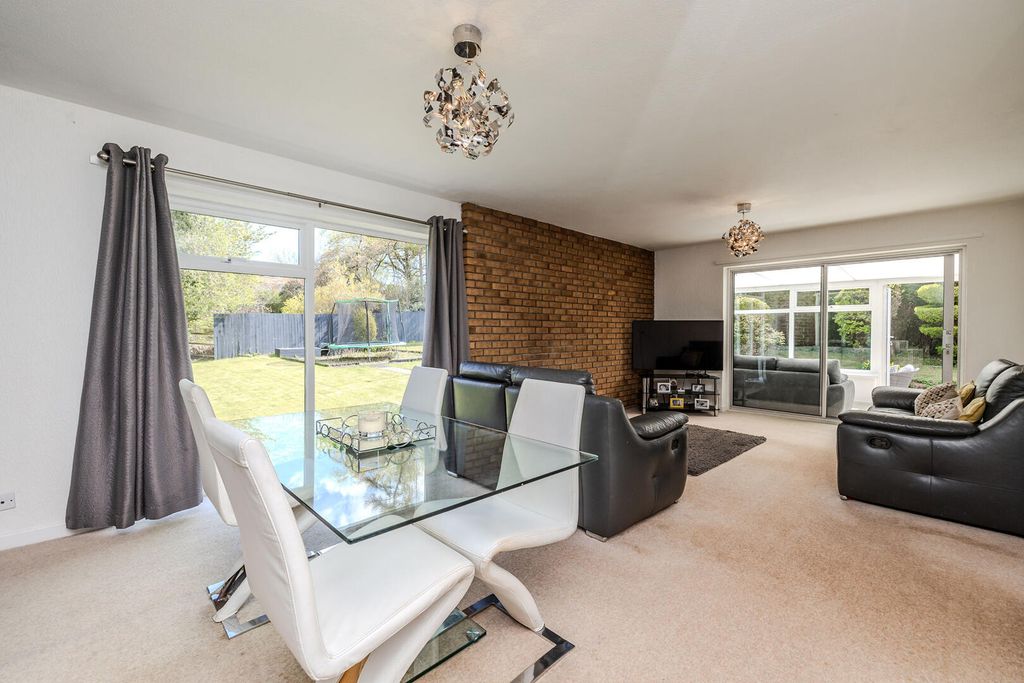 Property photo 3 of 39 Living Room