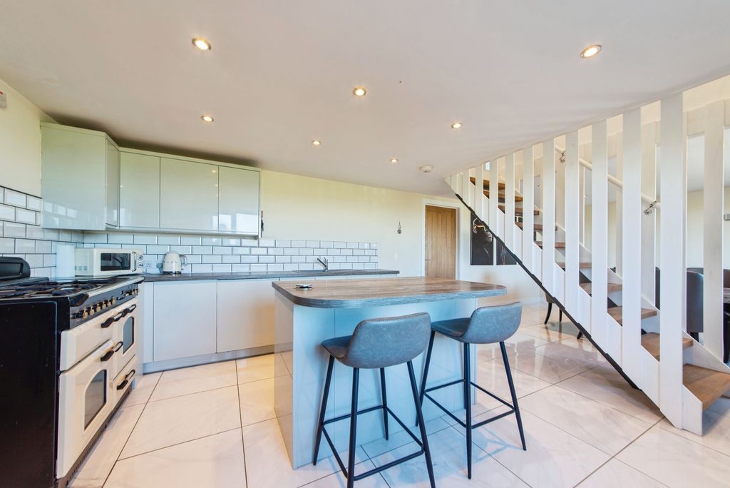 Additional image 30 of 4 bed detached house for saleBeesby Road, Alford LN13