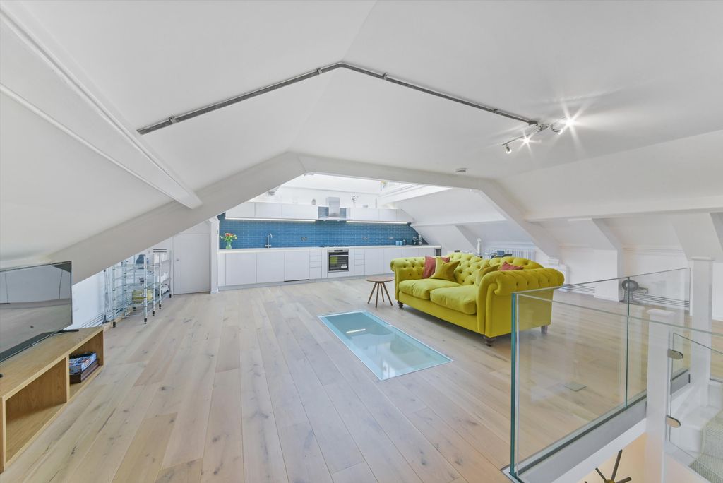 Property photo 1 of 15 Image