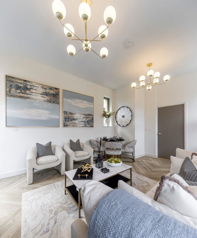 Property photo 3 of 15 Living/Dining Area