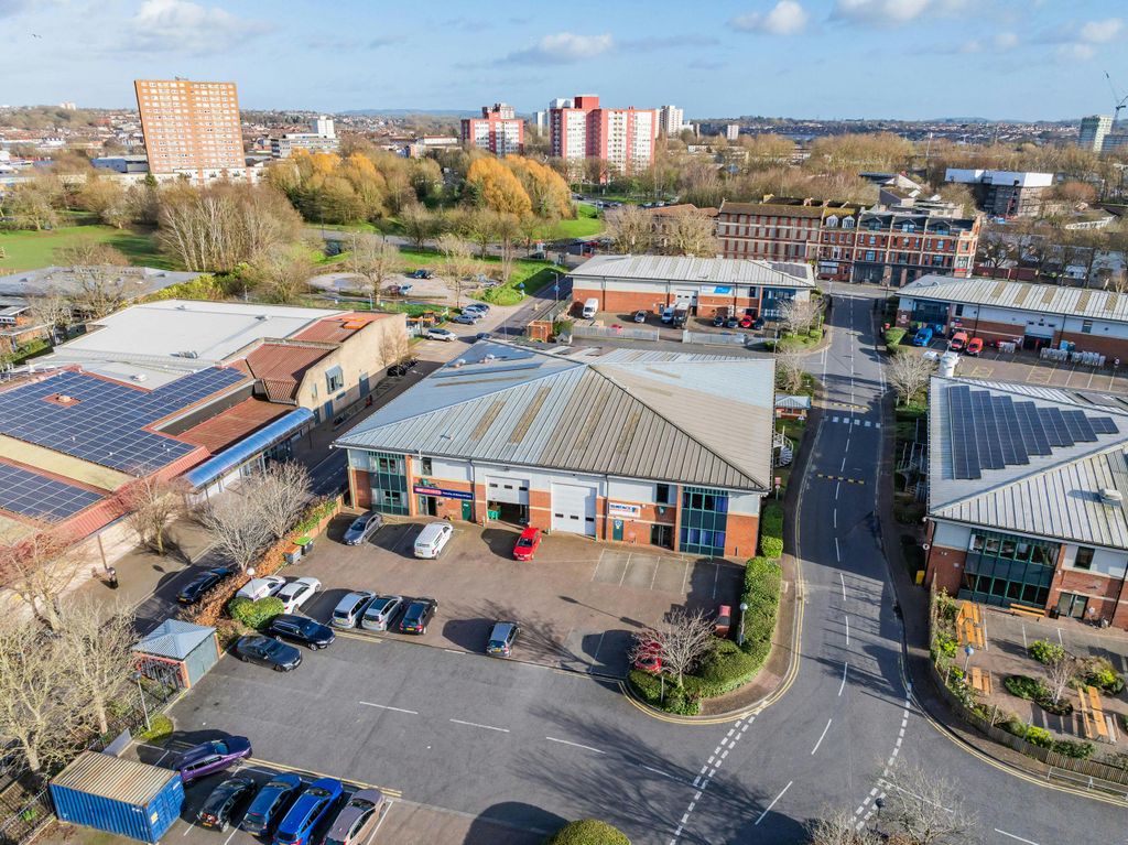 Property photo 2 of 4 Unit-8-City-Business-Park,-Easton-Rd,-Bristol-32.Jpg