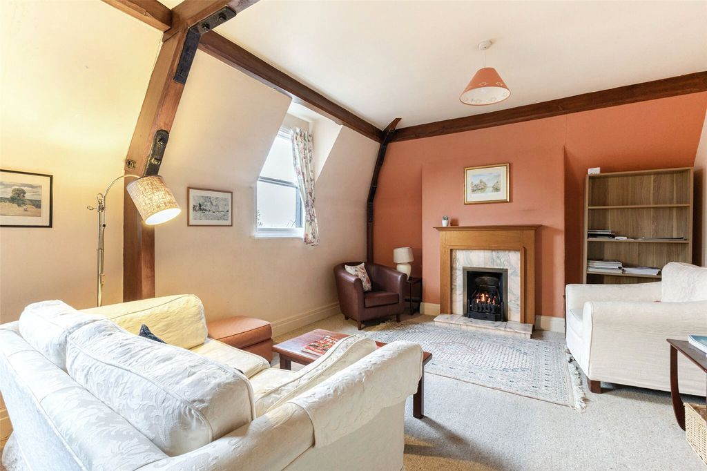 Property photo 3 of 12 Sitting Room