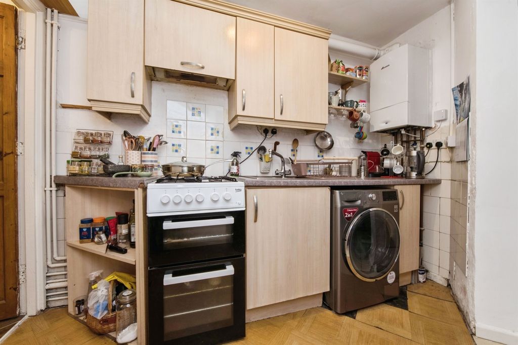 Property photo 3 of 19