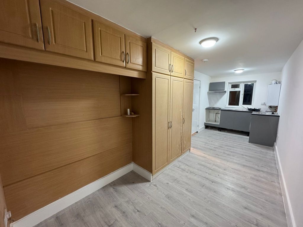 Property photo 3 of 3 Gallery