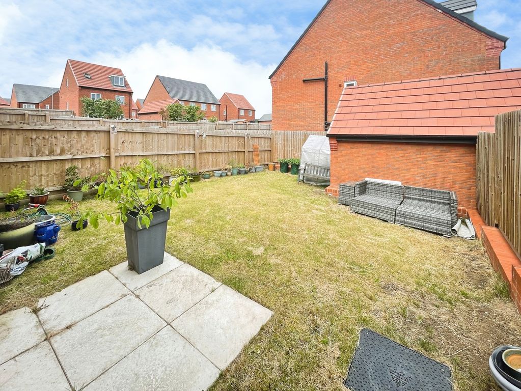 Property photo 2 of 15 Garden