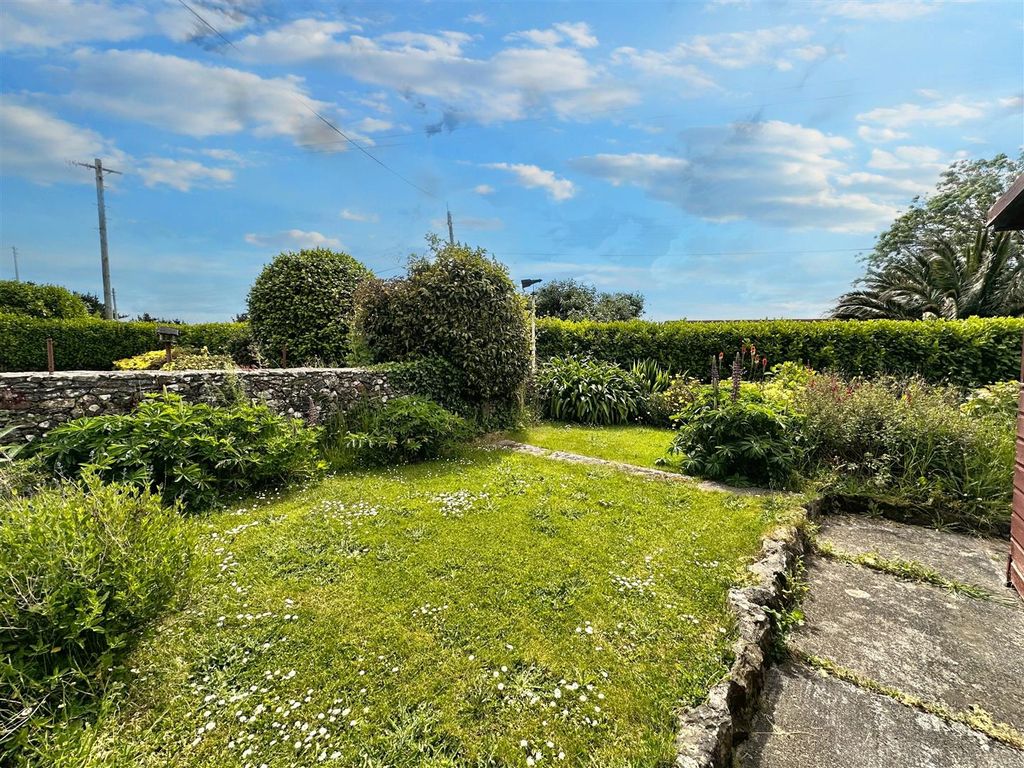 Property photo 3 of 26