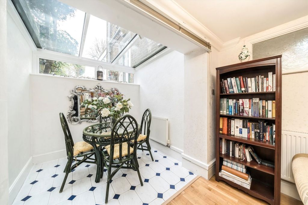 Property photo 3 of 7