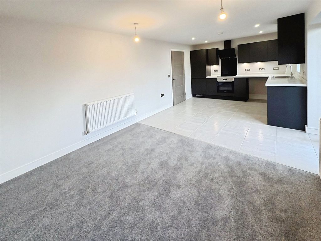 Property photo 3 of 15 Picture No. 01