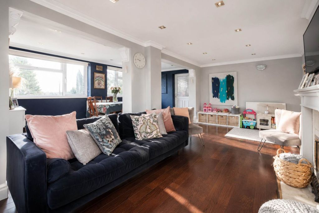 Property photo 1 of 10