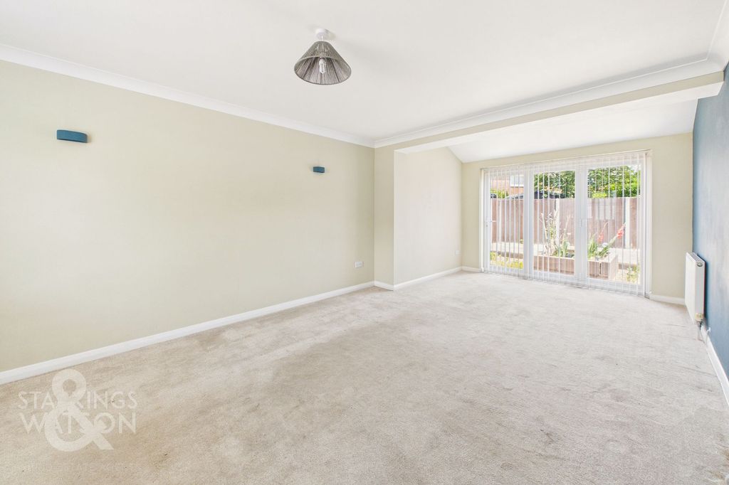 Property photo 3 of 24