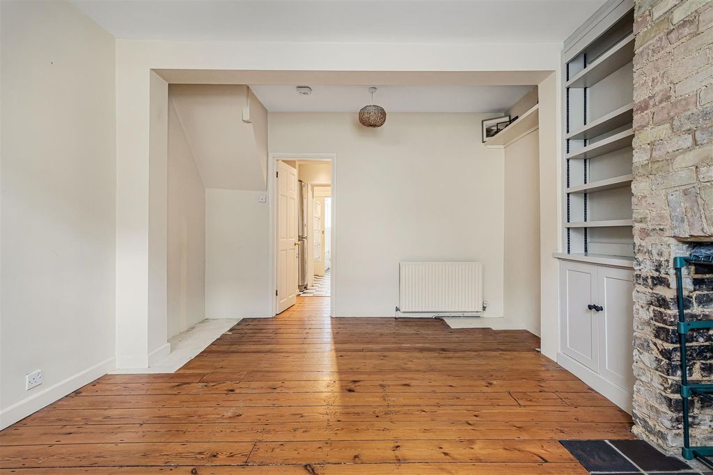 Property photo 3 of 18 17_76564.Jpg