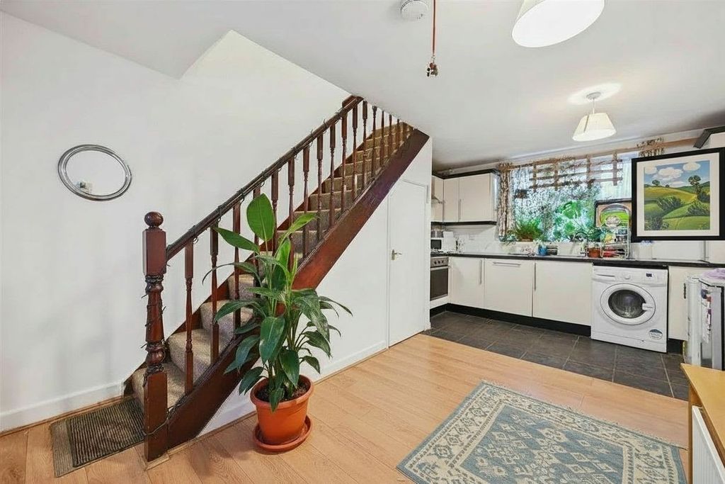 Property photo 2 of 6 0Bf2Bc3F-1Fb8-4A2E-86A5-539cc3Ea4290 (1)