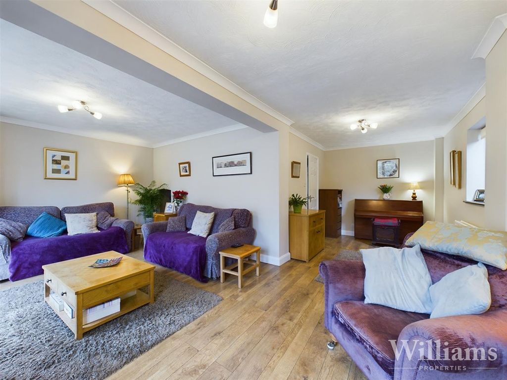 Property photo 3 of 20 Cam02962G0-Pr0069-Still005.Jpg