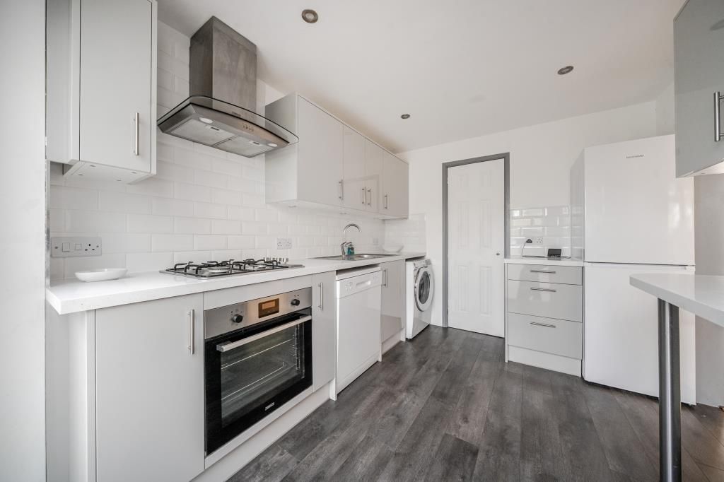 Property photo 3 of 13 Kitchen