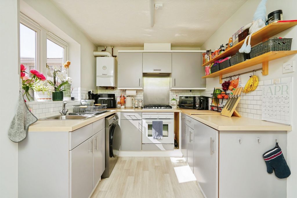 Property photo 2 of 10