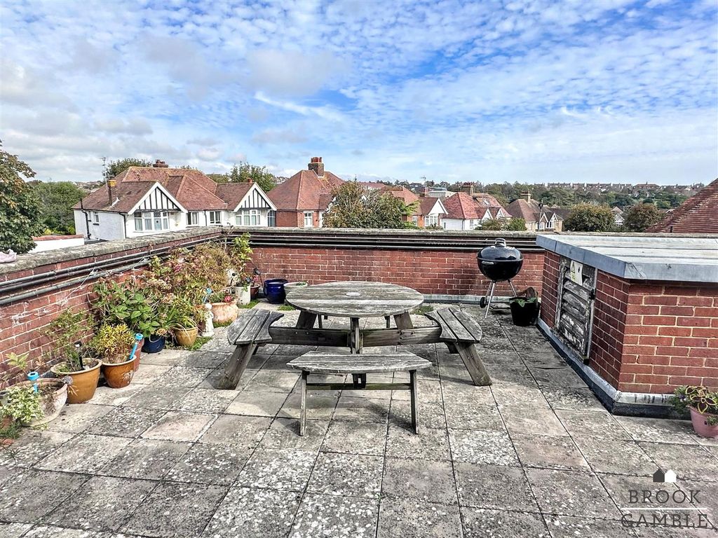 Property photo 2 of 19 01323 438506