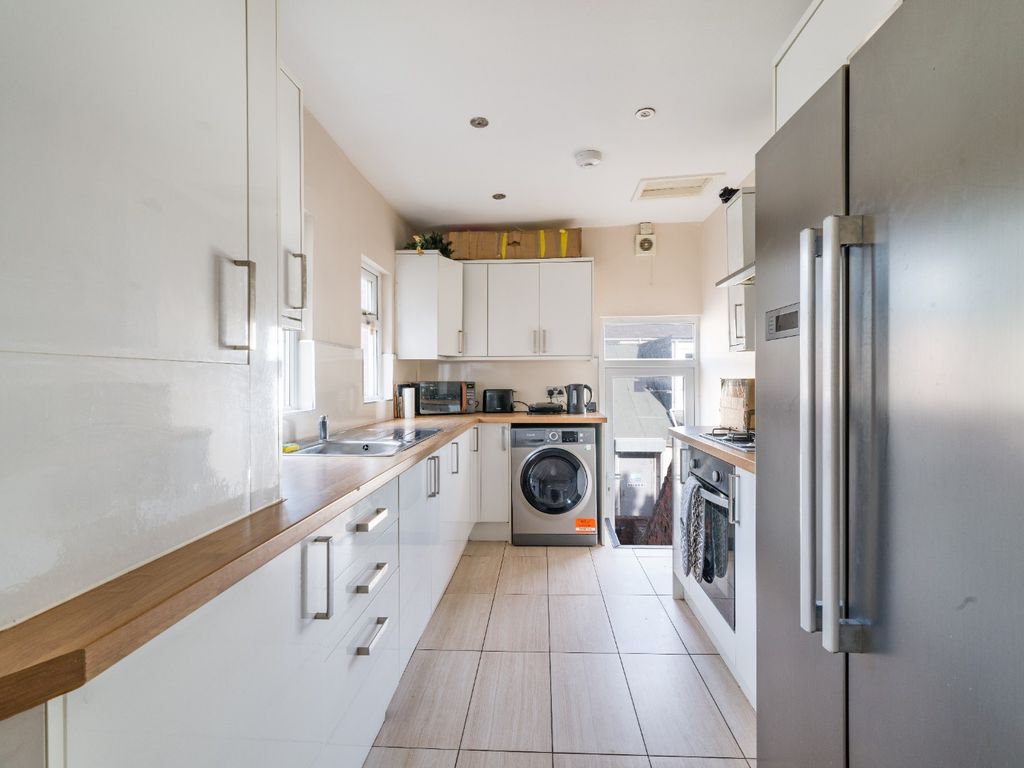 Property photo 1 of 12 3707641