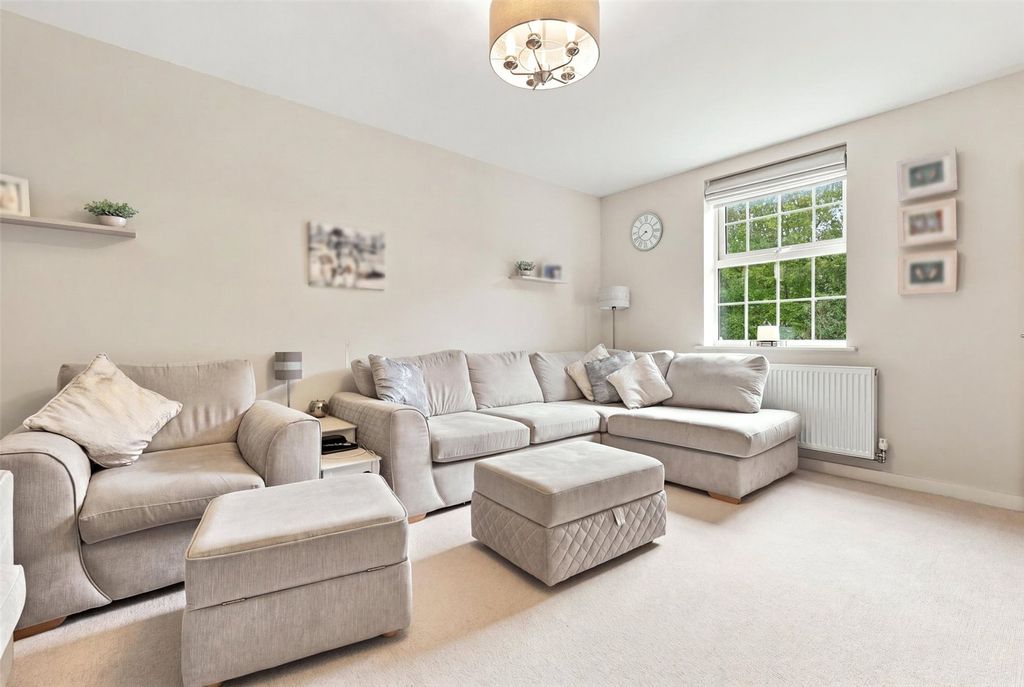 Property photo 3 of 33 Picture No. 07