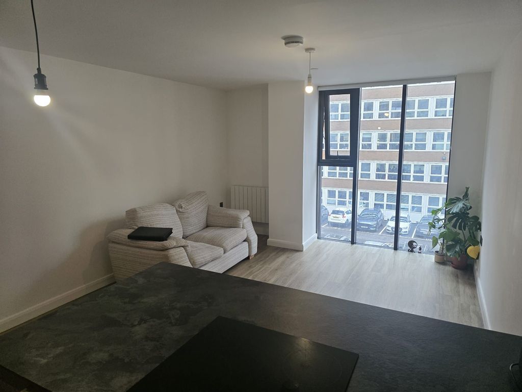 Property photo 2 of 6