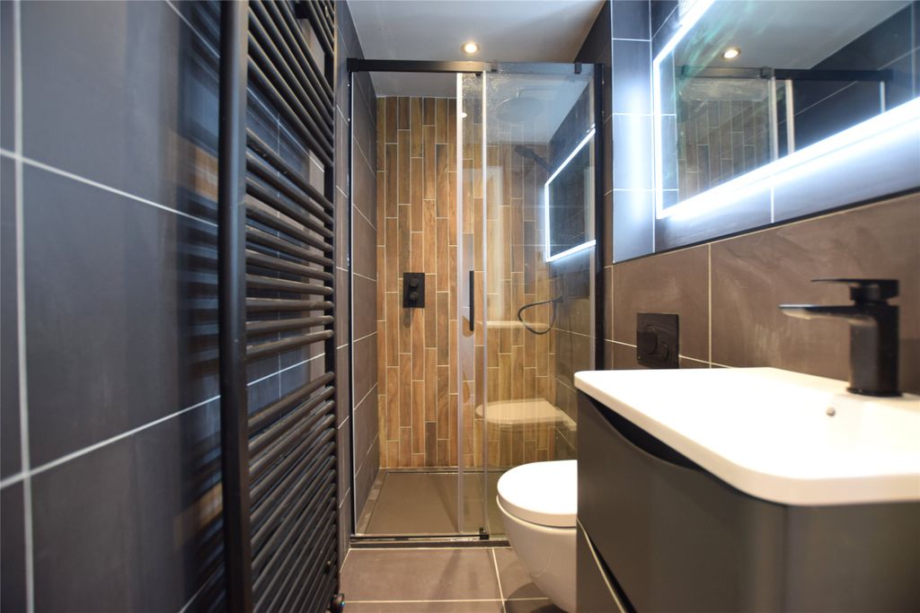 Property photo 3 of 11 Shower Room