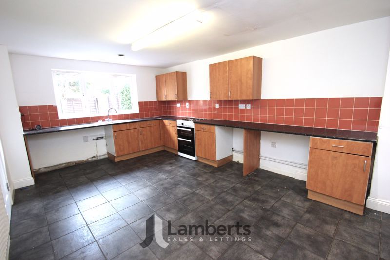 Property photo 2 of 16 Kitchen/Diner