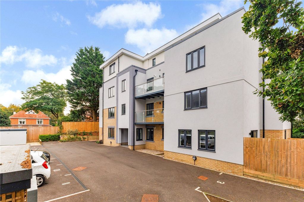 Property photo 3 of 7 Picture No. 02