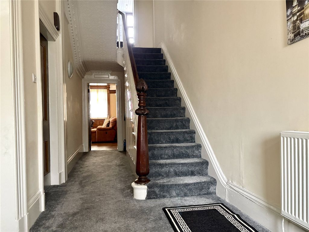 Property photo 2 of 8 Entrance Hallway