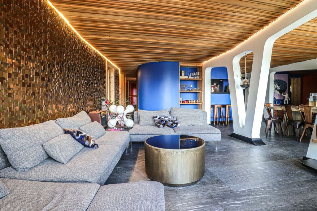 Property photo 2 of 12 Avoriaz Chalet For S