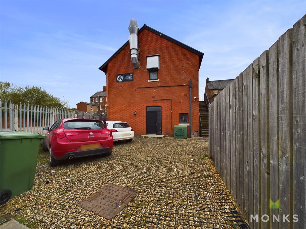 Property photo 1 of 12 Cam01420G0-Pr0277-Still012.Jpg