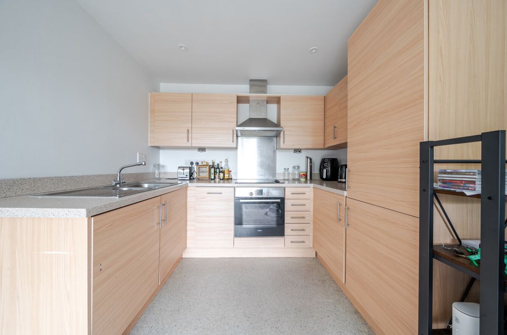 Property photo 3 of 9 1454800-13-69Fa16...