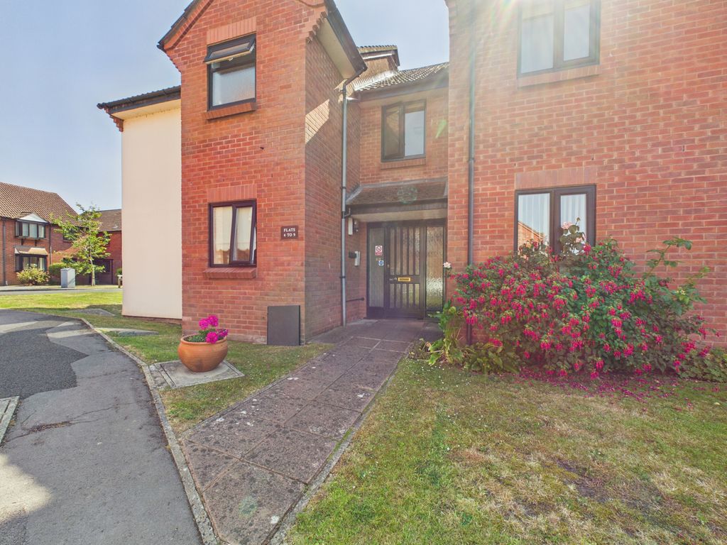 Property photo 1 of 12 Front