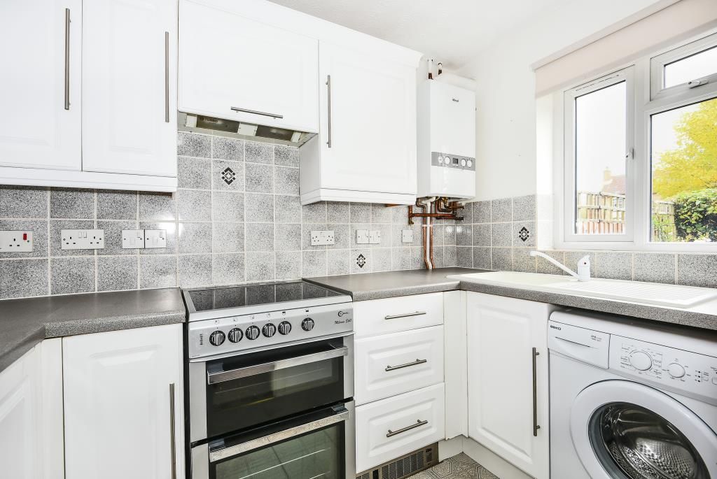 Property photo 2 of 10 Kitchen